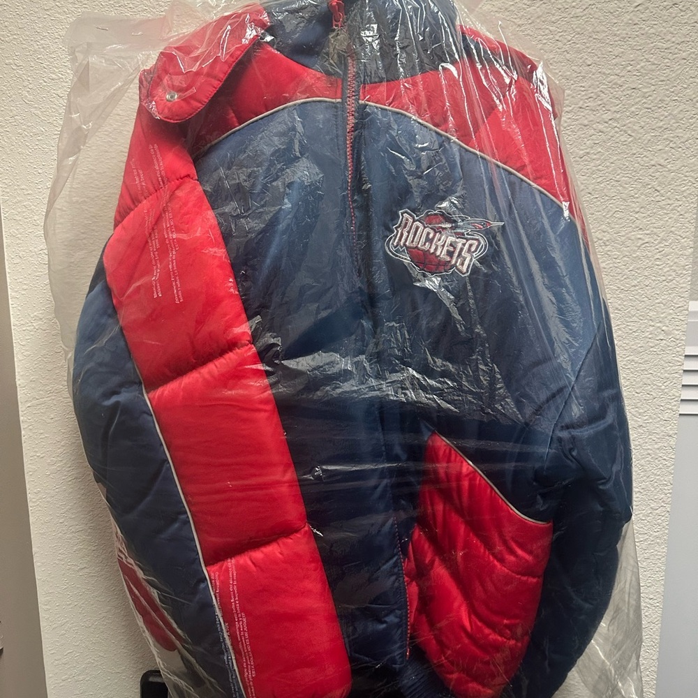 Vintage Houston Rockets 90s Puffer Jacket